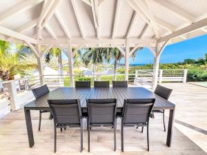 Μπαλκόνι ή βεράντα στο Villa Harmony spacious and modern with a sea view +23 φωτογραφίες