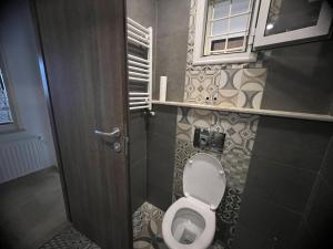 Ванна кімната в New appartement with à private pool