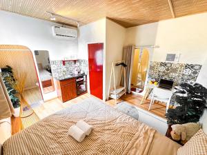 Postel nebo postele na pokoji v ubytování La Casa Di Dicembre 36B Trần Hưng Đạo