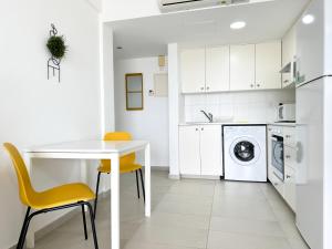 Kuchyň nebo kuchyňský kout v ubytování Lovely Studio Ayia Napa