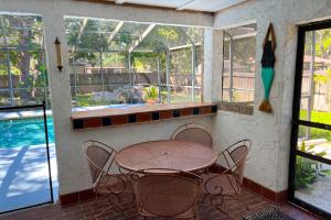 Gallery image of Aqua Parrot in Largo