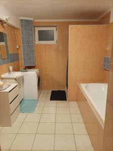 Koupelna v ubytování Füge Apartman Sopron