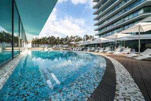 Bazén v ubytovaní WAVE private apartament - Sea View alebo v jeho blízkosti