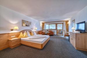 Gallery image of Hotel Bellevue in Tirolo