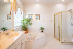 Koupelna v ubytování The Saltwater Shack + 43 fotografií