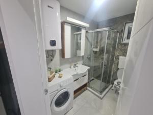Ένα μπάνιο στο Marash apartman - stan na dan