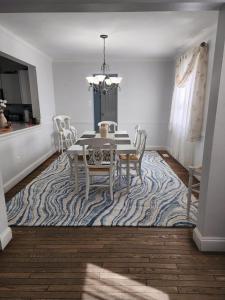 Ruang duduk di Sunshine House +11 gambar