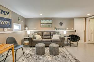 Area soggiorno di Charming Highland Falls Home Less Than 2 Mi to West Point!