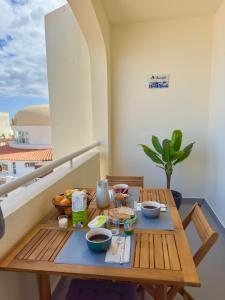 Φαγητό σε αυτό το διαμέρισμα ή κάπου εκεί κοντά