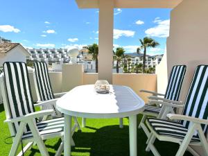A balcony or terrace at Diletta Beach Estepona