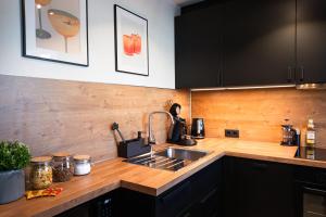 Köök või kööginurk majutusasutuses Trendy apartment in Haapsalu center