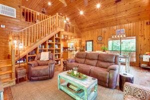 Gallery image of Riverfront Cabin w/ Outdoor Oasis in Seminary! in Collins