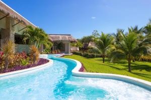 Bazén v ubytování Grand Palladium Colonial Resort & Spa - All Inclusive nebo v jeho okolí