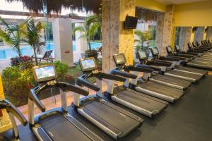 Fitness centrum a/nebo fitness zařízení v ubytování Grand Palladium Colonial Resort & Spa - All Inclusive