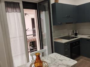 Kuchyň nebo kuchyňský kout v ubytování Bilocale per 2 - Quadrilocale per 6 - Appartamenti Sebastiani centralissimi