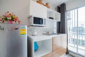 Kuchyň nebo kuchyňský kout v ubytování 449 8 Floor Family room IMM AIM CONDO by Pik