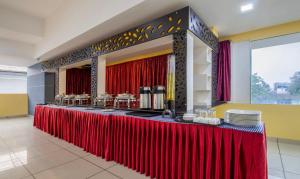 Restaurace v ubytování Treebo Grand Canyon By D2V