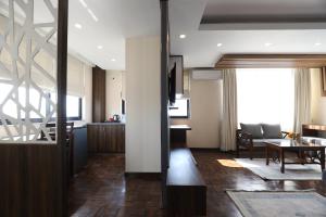 Area tempat duduk di Apex Business Hotel - Tribhuvan International Airport, Kathmandu