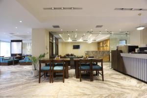 Restoran atau tempat makan lain di Apex Business Hotel - Tribhuvan International Airport, Kathmandu