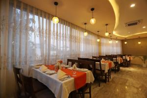 Restoran atau tempat makan lain di Apex Business Hotel - Tribhuvan International Airport, Kathmandu