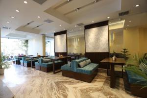 Area tempat duduk di Apex Business Hotel - Tribhuvan International Airport, Kathmandu