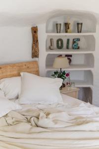 Posteľ alebo postele v izbe v ubytovaní Can Quince Balafia Ibiza Hotel - Turismo de Interior