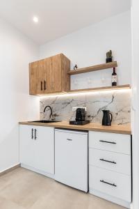 Gallery image of Cactus suite in Agia Anna Naxos +18 photos