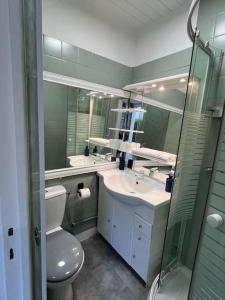 Et badeværelse på Châteaux 5 minute, Parking Gratuit hauteur 2 m