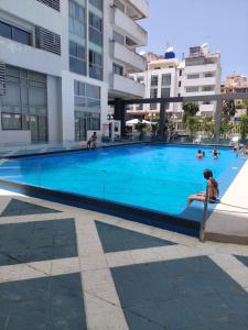 Bazén v ubytování Appartement Tanger Boulevard Centre Ville nebo v jeho okolí