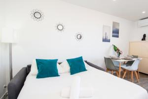 Postel nebo postele na pokoji v ubytování Monaco à pied - Spacieux appartement - Balcon - CA