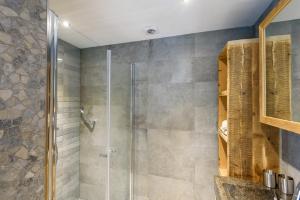 Koupelna v ubytování Luxe en comfort aan bos - geniet van rust & natuur