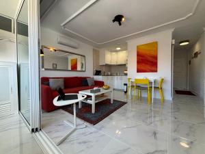 A kitchen or kitchenette at Teror 503
