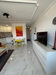 A television and/or entertainment centre at Teror 503