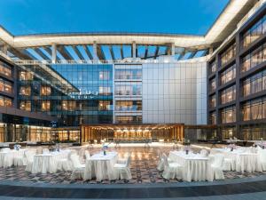 Restaurace v ubytování Pullman Guangzhou Baiyun Airport - Free Shuttle Bus & Official Registration Agency during Canton Fair