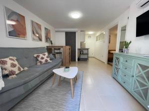Η κουζίνα ή μικρή κουζίνα στο Studio Capon - just a few steps from the sea!
