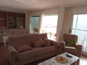 Χώρος καθιστικού στο Piso en primera línea de playa +41 φωτογραφίες