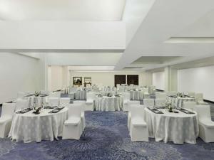 Restaurace v ubytování Novotel Jaipur Convention Centre