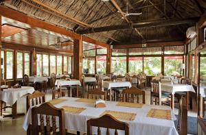 Un restaurant sau alt loc unde se poate mânca la Hotel Jaguar Inn Tikal