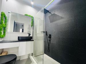 Kúpeľňa v ubytovaní The Garden Apartment + 6 fotografií