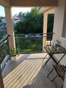 Balkón nebo terasa v ubytování Apartmani Radmanovic