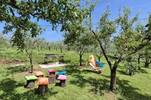 Aed väljaspool majutusasutust Ferienhaus für 6 Personen ca 800 qm in Barban, Istrien Bucht von Raša