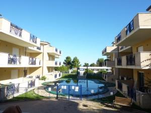 Swimmingpoolen hos eller tæt på Green Bay A8 - Pineto Vacanza