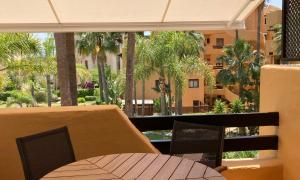 A balcony or terrace at Oasis Costalita Estepona II