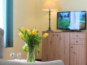 TV a/nebo společenská místnost v ubytování Hotel See-Eck