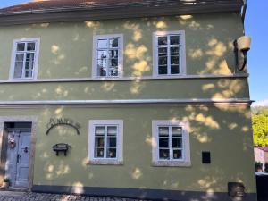 Budova, kde se aparthotel nachází