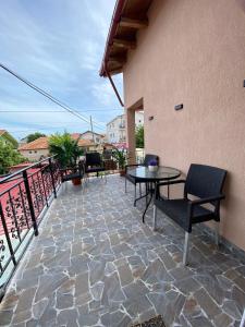 Balkón nebo terasa v ubytování Casa Tomița