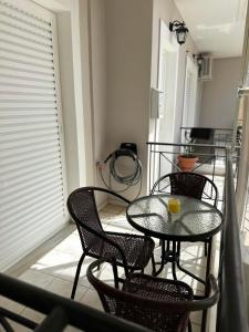 Uma área de estar em Iris Apartment Nafpaktos