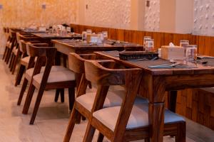 Εστιατόριο ή άλλο μέρος για φαγητό στο Pine Tree Resort +17 φωτογραφίες
