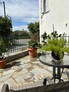 Aed väljaspool majutusasutust Κουκούλι