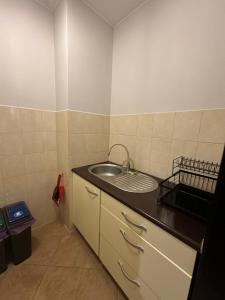 Kuchyňa alebo kuchynka v ubytovaní Villa Pati